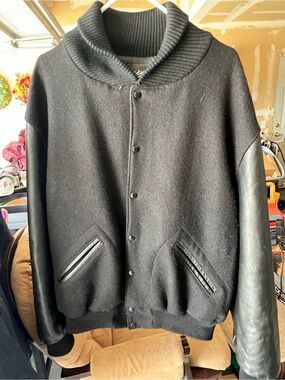 Men's Black Wool-Blend Bomber Jacket with Faux Leather Sleeves